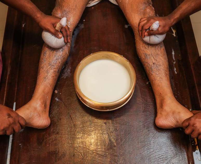 Experience Njavarakizhi treatment at Orthoplus Bone and Joint Center—a therapeutic Ayurvedic therapy using warm rice boluses to strengthen muscles, reduce inflammation, and rejuvenate the body. Ideal for arthritis and muscle weakness.