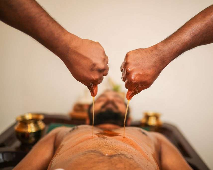 Experience Pizhichil treatment at Orthoplus Bone and Joint Center—an Ayurvedic therapy that combines warm oil pouring and massage to relieve pain, reduce stress, and promote overall wellness. Ideal for arthritis and muscle tension!